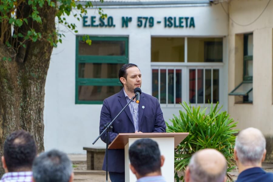 Inauguracion de aulas en escuelas de Villa Ocampo