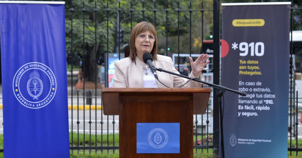 Patricia Bullricho presentó el nuevo número *910 para el bloque inmediato de celulares robados