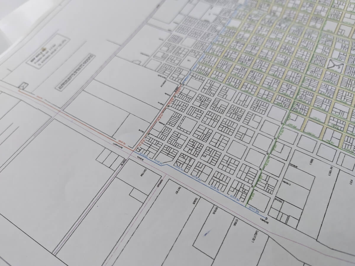 Plano del proyecto de la red de gas para la ciudad de Romang. Se
