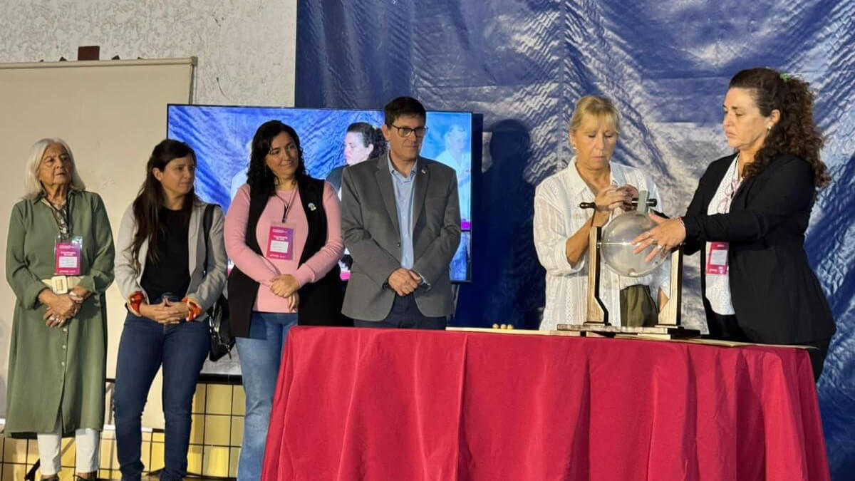 El Ministerio de Educación de la provincia de Santa Fe puso en marcha una nueva etapa del concurso para ascenso a cargos directivos que se lleva adelante en los diferentes niveles educativo