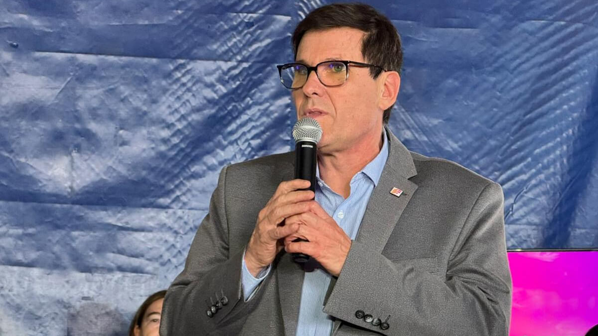 El ministro de Educación, José Goity afirmó que “este proceso histórico, es parte del fortalecimiento del sistema educativo que se viene llevando adelante y pone el foco diferencial en la evaluación como herramienta de jerarquización del proceso de enseñanza y aprendizaje”