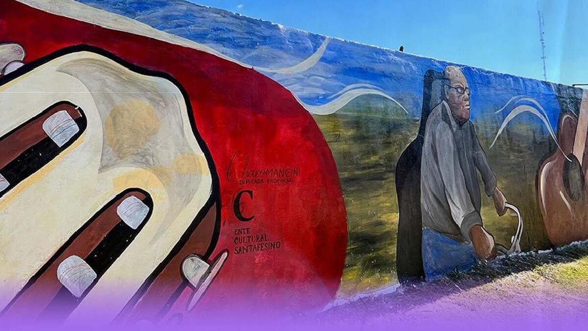 Mural en Las Toscas que rinde homenaje a la figura emblemática del folclore local y referente cultural de la región Ramón “Hacha” Gómez