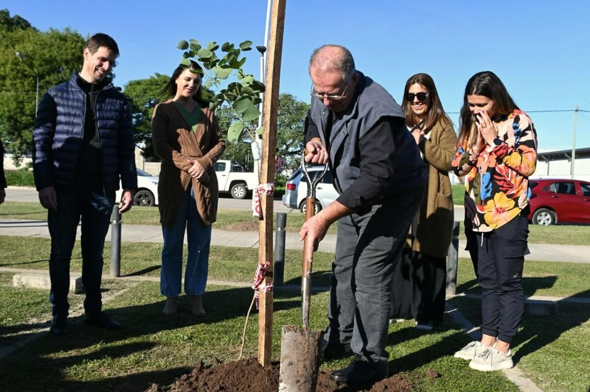 Plantación de 1.300 árboles en honor a los 1.300 santafesinos que, desde 1982, donaron sus órganos y brindaron vida a otras personas.