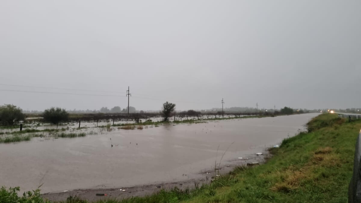 Imagenes de la ciudad de Villa Ocampo anegadas tras las intensas lluvias de 270 mm que afectaron a más de 200 familias