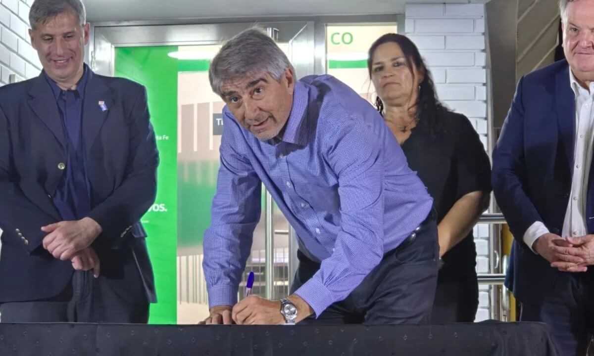 Ambrosetti vivió una jornada histórica con inauguraciones, entrega de aportes y convenios por más de $1.300 millones para obras y desarrollo local.
