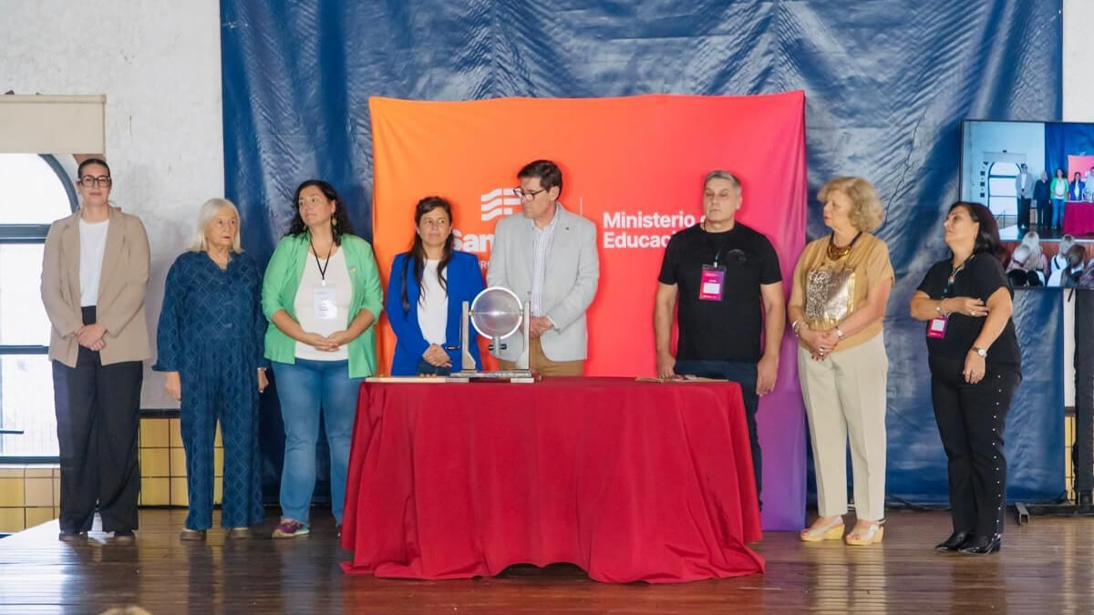 Un instante del concurso presidido por el ministro de Educación, José Goity