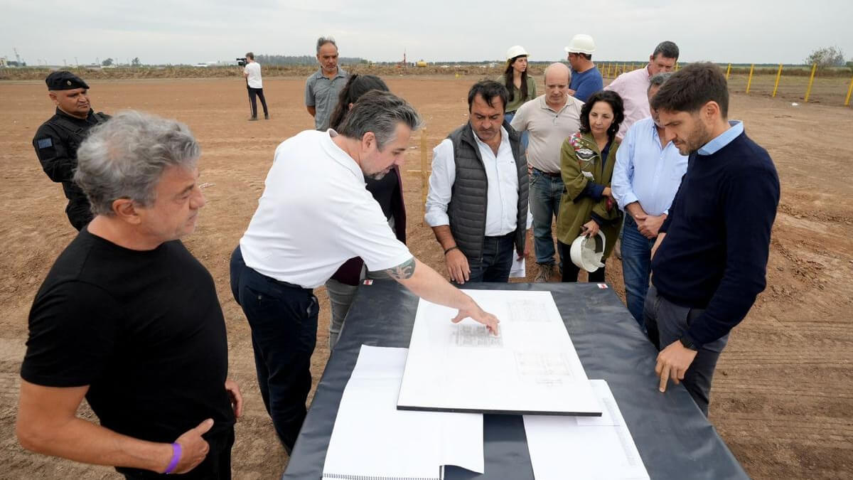 El gobernador Pullaro junto al ministro Cococcioni supervisando las obras carcelarias