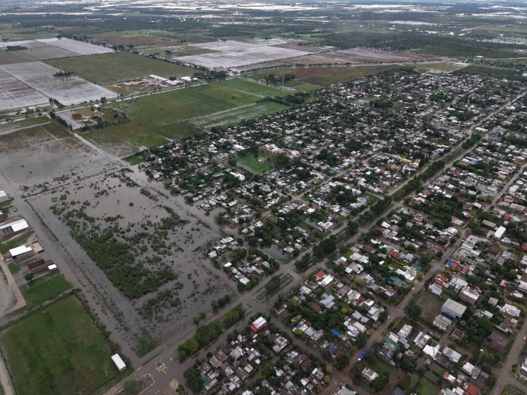 Imagenes de la ciudad de Villa Ocampo anegadas tras las intensas lluvias de 270 mm que afectaron a más de 200 familias