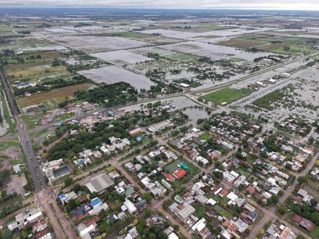 Imagenes de la ciudad de Villa Ocampo anegadas tras las intensas lluvias de 270 mm que afectaron a más de 200 familias