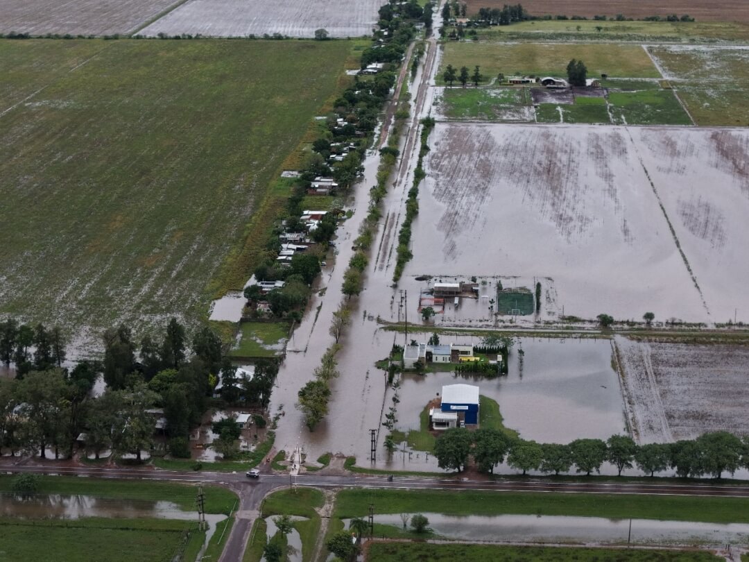 Imagenes de la ciudad de Villa Ocampo anegadas tras las intensas lluvias de 270 mm que afectaron a más de 200 familias