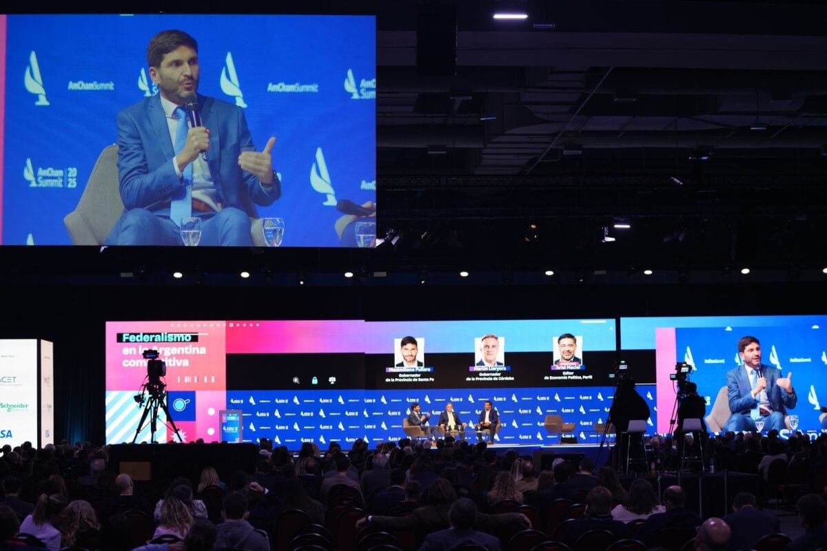 El gobernador Pullaro participó de la jornada AmCham Summit 2025