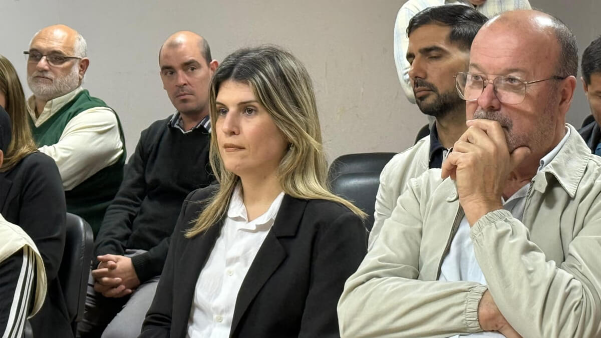 Diputada Charo Mancini participando de la firma del convenio GIRSU en Villa Ocampo, junto a autoridades provinciales y locales.