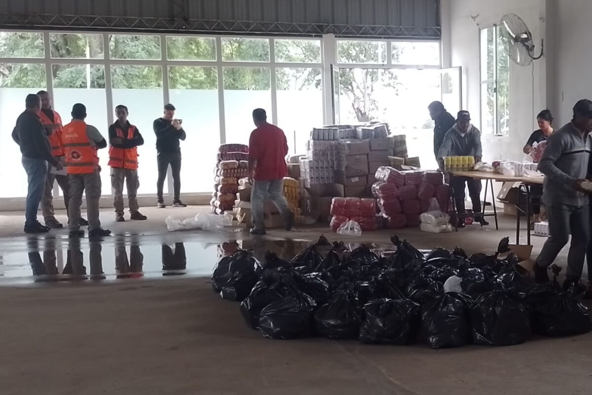 La ayuda que comienza a llegar para atender a los afectados por el temporal en la ciudad de Vera