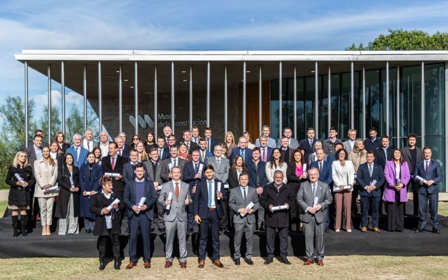 Acto de entrega de diplomas a los 69 convencionales reformadores electos en los comicios del 13 de abril pasado en la provincia
