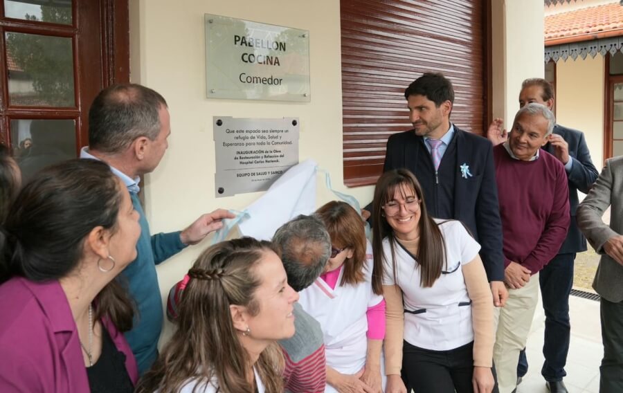 Acto de inauguración de obras en el hospital de Villa Guillermina