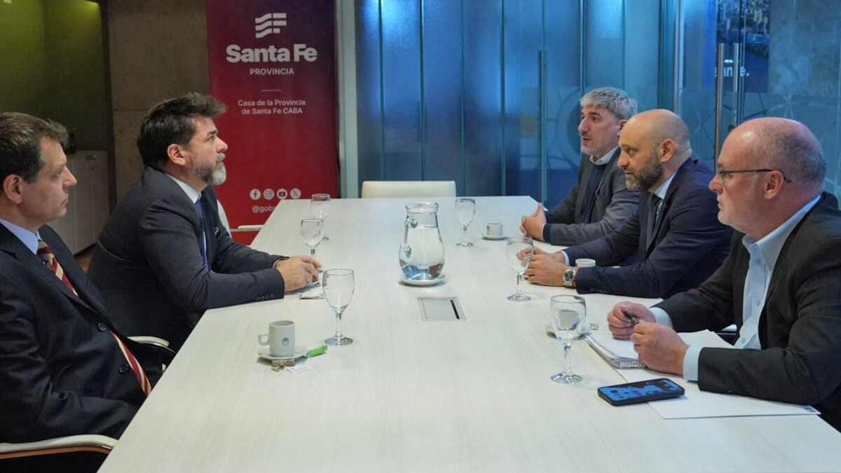 El ministro de Desarrollo Productivo, Gustavo Puccini, mantuvo un encuentro con representantes de TecPlata.