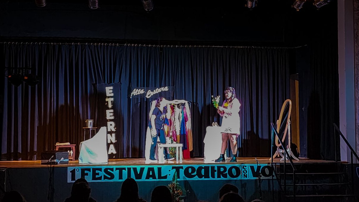 Una de las obras presentadas durante el Primer Festival “Teatro con V.O.” en la Sala Bordó del Complejo Arno de Villa Ocampo.