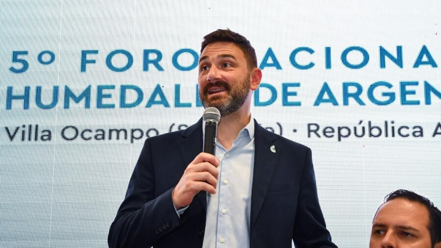 Ministro de Ambiente y Cambio Climático, Enrique Estévez