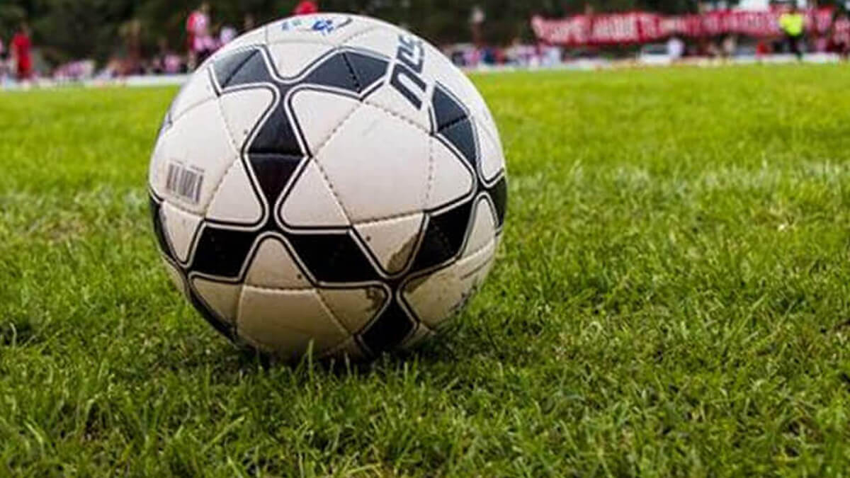 Pelota en cancha