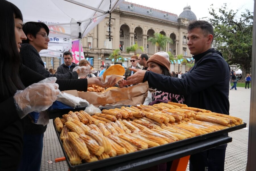 Churros y tortas fritas, parte de la gastronomia tradicional que se podrá disfrutar en los festejos