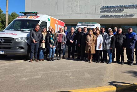 Entrega de ambulancia de alta complejidad al Hospital Regional de Ceres
