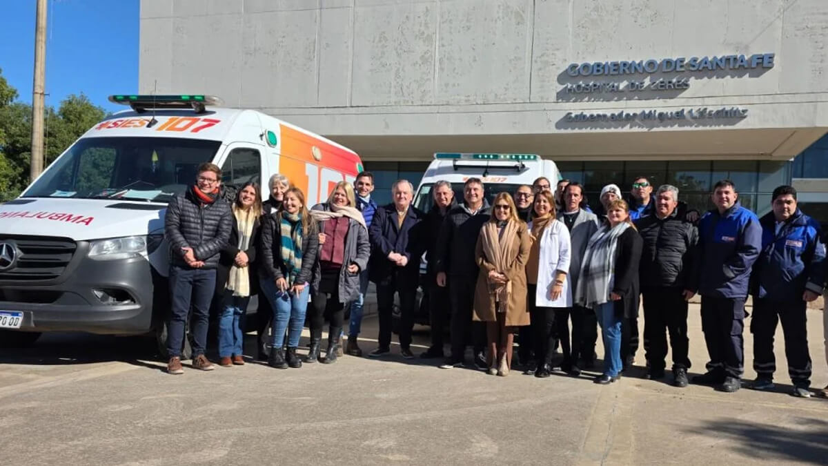 Entrega de ambulancia de alta complejidad al Hospital Regional de Ceres