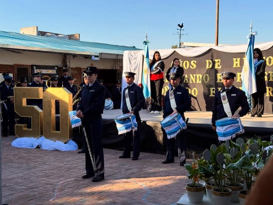 Acto por el cincuentenario de la Escuela Nº 1205 Comandante Luis Piedrabuena del Barrio Itatí de Avellaneda