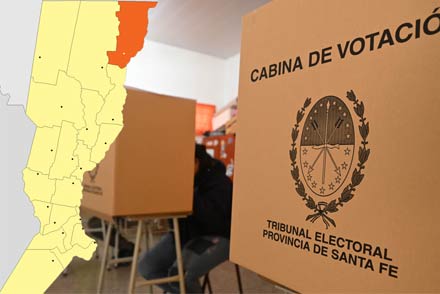 Cabina de votación con mapa del Departamento General Obligado