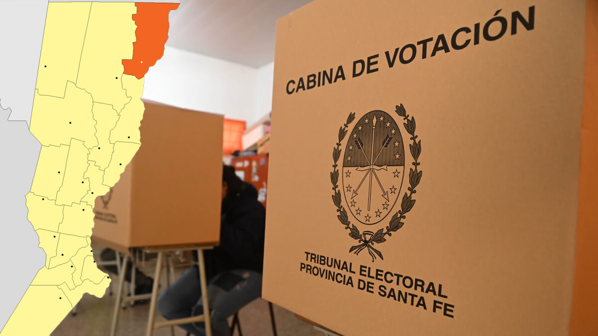 Cabina de votación con mapa del Departamento General Obligado