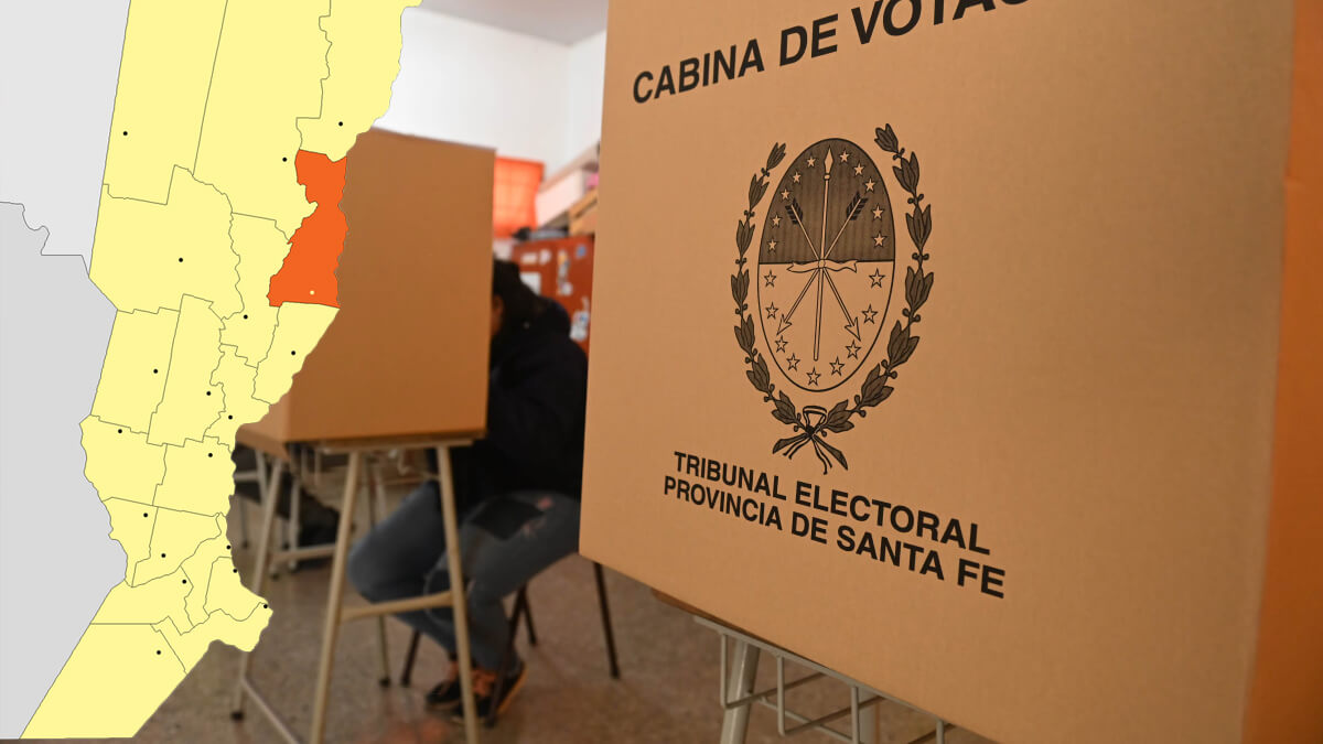 Cabinas de votación y mapa de ubicación del departamento San Javier