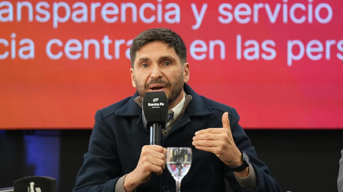 El gobernador Maximiliano Pullaro durante la jornada sobre innovación judicial en la Estación Belgrano de Santa Fe