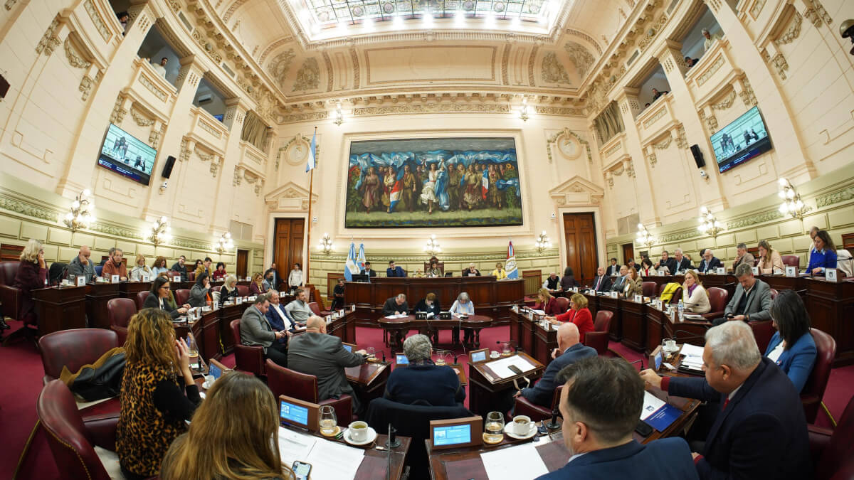 Cámara de Diputados tratando la Ley de Extensión de la Emergencia