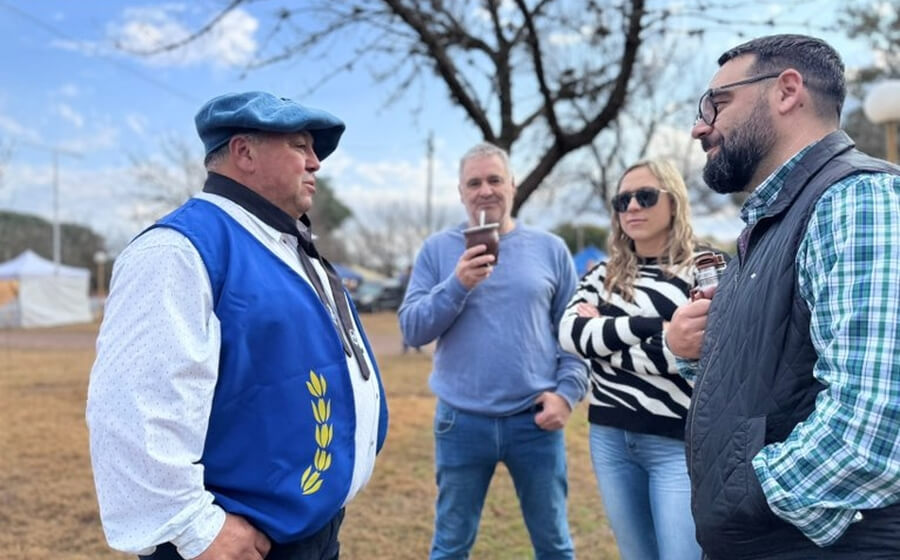 El diputado Chiqui Rojas participó de dos celebraciones populares en el norte santafesino, reafirmando el valor del trabajo colectivo, la cultura y el arraigo.