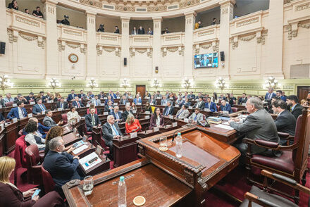 Apertura oficial de la Convención Reformadora con la jura de los convencionales en la Legislatura de Santa Fe