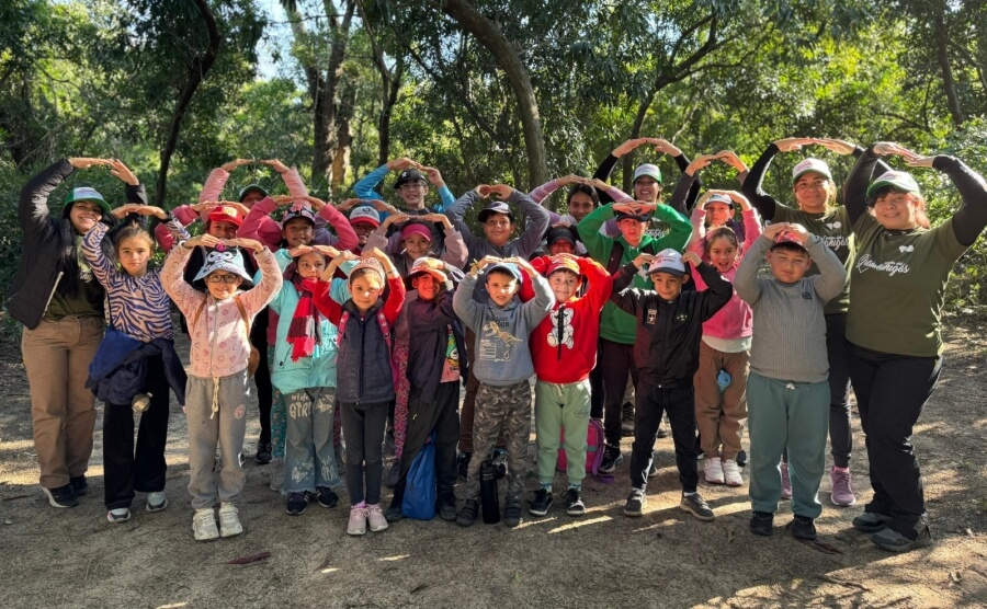 Niños que realizaron actividades recreativas y educativas en la Reserva Natural El Pindó