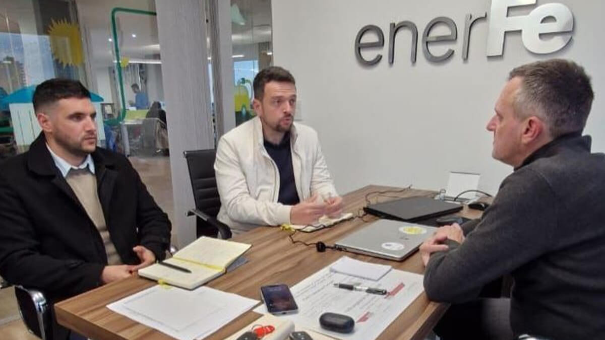 Intendente Gonzalo Braidot reunido con el presidente de EnerFe, Rodolfo Giacosa