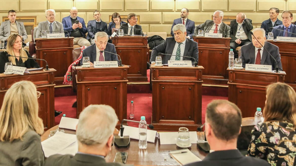 Miembros de la Corte Suprema de Justicia de Santa Fe durante su presentación ante la Comisión de Poder Judicial de la Convención Reformadora