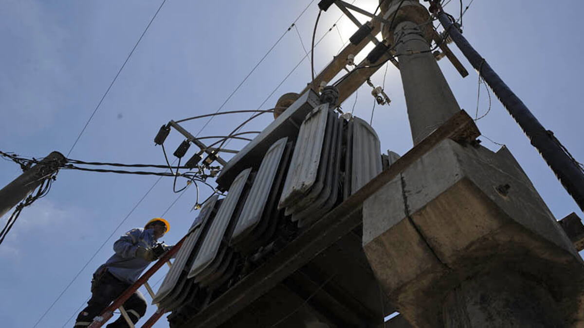 Transformador eléctrico que será instalado en San Justo como parte de las obras anunciadas por Borla
