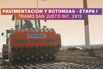 Foto de archivo de trabajos preparativos para la pavimentación de ruta