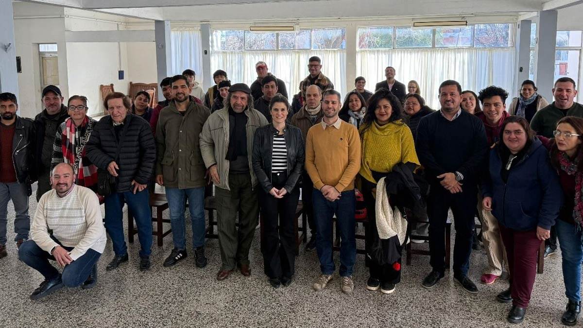 Participantes de la reunión informativa de CreArte Litoral 2025 en Las Toscas, General Obligado.