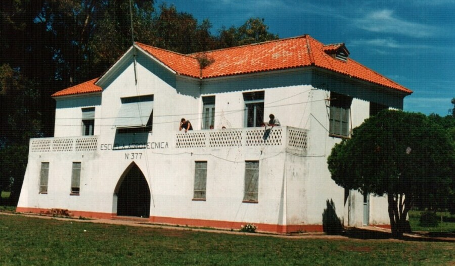 Edificio históricio, sede actualmente de la Escuela Agrotécnica de Colonia Mascías