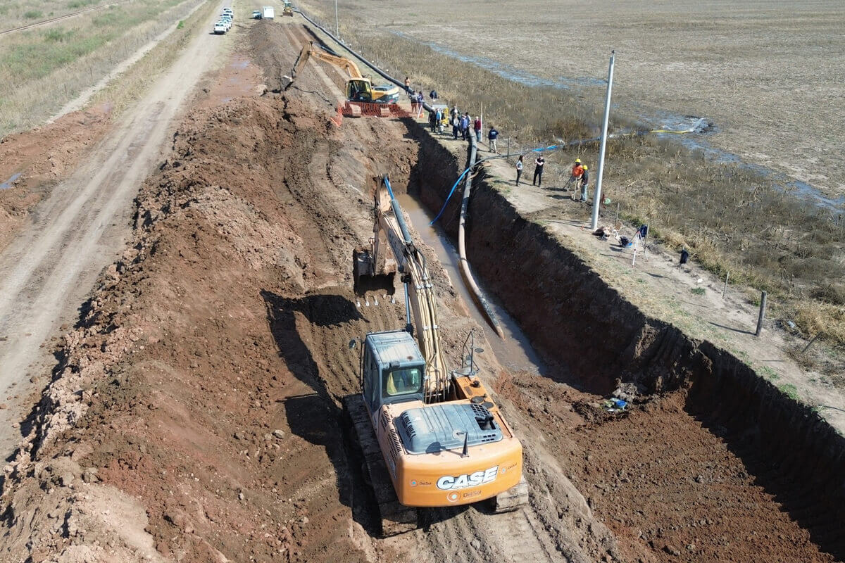 Tareas de construcción del acueducto Tostado – Villa Minetti en el norte santafesino
