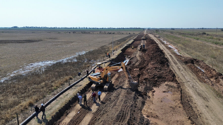 Tareas de construcción del acueducto Tostado – Villa Minetti en el norte santafesino