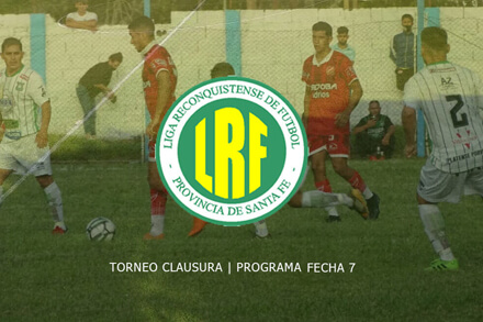 Logo de la Liga Reconquistense con fondo de un partido en disputa
