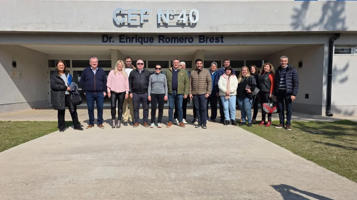 Felipe Michlig encabezó el anuncio de la construcción de un natatorio semiolímpico en el CEF N° 40 de Ceres