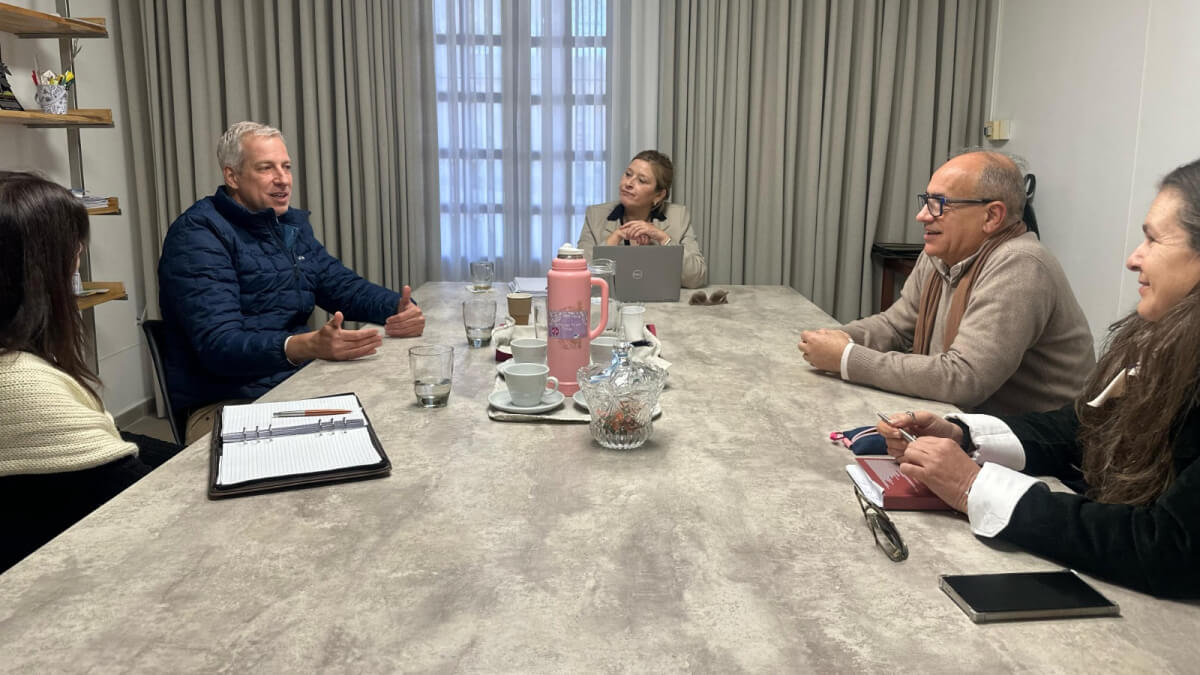 Diputado Dionisio Scarpin reunido con directivos del Instituto del Profesorado N°4 de Reconquista