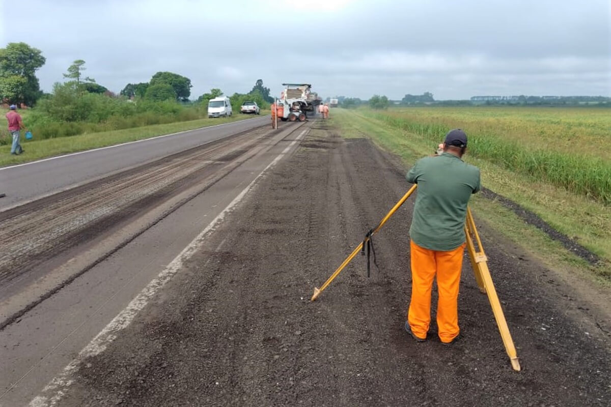 Arreglos y obras de reparación sobre la Ruta Nacional 11 en Santa Fe