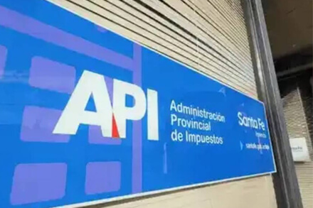 Logo de la Administración Provincial de Impuestos (API) de Santa Fe, en el marco de la ampliación de la exención de Ingresos Brutos
