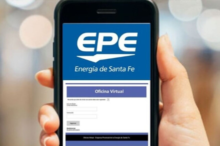 Celular mostrando la aplicación de la Oficina Virtual de la EPE