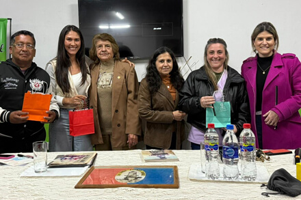Diputada Charo Mancini participando del conversatorio por los 25 años de la Bandera de Las Toscas en la Biblioteca Popular Estrada.